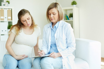 Pruebas y exámenes en la primera visita prenatal
